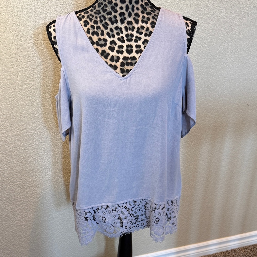 Dynamite Muted Lilac Cold-Shoulder V-Neck Top with Lace Trim